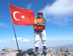 Aslışen İstifa Etti