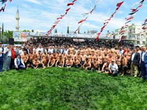 Muratpaşa’da Başpehlivan Recep Kara Oldu