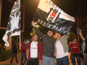 Konya’da Beşiktaşlı Taraftarların Galibiyet Kutlaması
