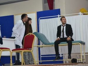 "Tadilat Var" Alaçam’da Sahneledi