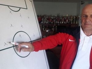 Tekelioğlu: "Trabzonspor’un Sırtı Hiç Yere Gelmez"