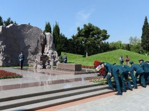 Haydar Aliyev, 93. Doğum Gününde Mezarı Başında Anıldı