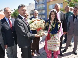 Avni Gemicioğlu Ortaokulu Öğrencilerinden Bilim Fuarı