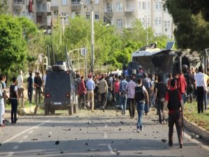 Diyarbakır’da polise saldırı: 3 ölü, 42 yaralı