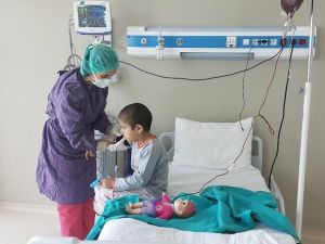 Bursa’da Bir İlk...çocuk Hastalara Kök Hücre Nakli Başladı