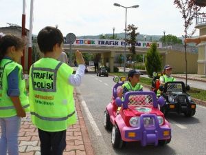 Minikler Trafik Eğitimi Aldı