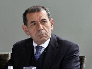 Dursun Özbek’ten Divan Üyelerine Tepki