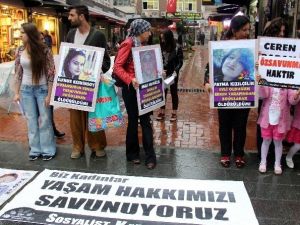 Kadın Cinayetleri Yağmur Altında Protesto Edildi