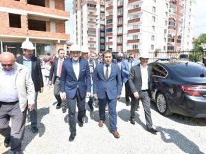 Başkan Hazinedar, Annesi Adına Yaptırdığı Okul İnşaatını İnceledi