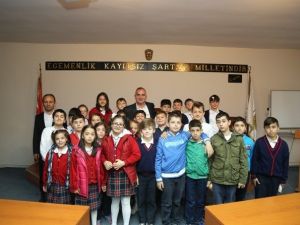 Başkan Yılmazer’den Öğrencilere Konferans