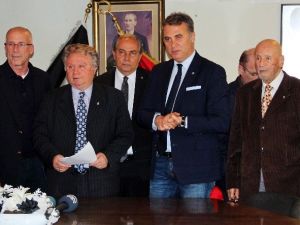 Fikret Orman: ”Osmanlıspor Maçına Kupayı Getirmeyeceğiz”