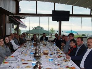 Başkan Sağıroğlu Belediye Meclis Üyeleriyle Yemekte Buluştu