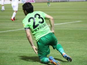 Denizlispor’lu Keçeli Futbol Bırakmaya Henüz Karar Vermediğini Söyledi