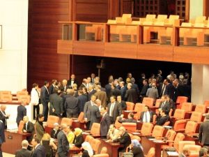 Tbmm Genel Kurulu Bakan Elitaş Hakkındaki Gensoru Görüşülmeden Kapandı