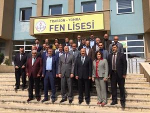 Yomra Milli Eğitim Müdürlüğü’nden Başkan Sağıroğlu’na Plaket