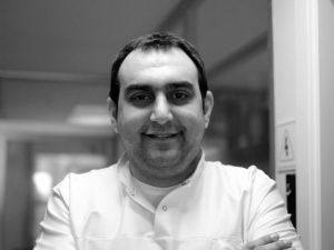 Diş Eksiliği Kaderiniz Olmasın