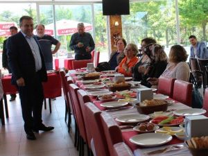 Başkan Erener, Engelliler İle Kahvaltıda Bir Araya Geldi