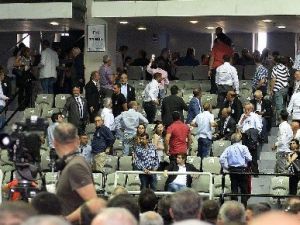 Beşiktaş Kongresinde Üyelik Giriş Ücreti Kavgaya Sebep Oldu