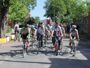 Bakan Müezzinoğlu: "Önemli Olan Kendimize Değer Vermek Ve Saygı Duymak"