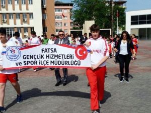 Gençlik Haftası Gençlik Yürüyüşüyle Başladı