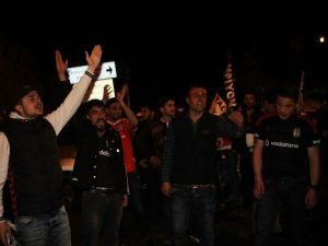 Şampiyonluk Sonrası Coşkulu Kutlama
