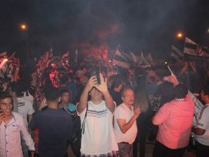 Gaziantep’te Beşiktaş’ın Şampiyonluğu Doyasıya Kutlandı