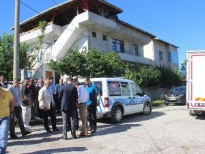 Lise Öğrencisi Evinde Ölü Bulundu