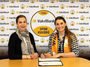 Vakıfbank, Melis Gürkaynak’la Devam Dedi