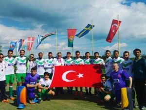 Highway Erkek Hokey Takımı Avrupa Şampiyonu Oldu
