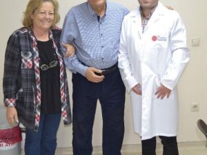 Sedyeyle Geldiği Hastaneden Yürüyerek Ayrıldı