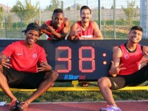Atletizmde 4x100 Bayrak Takımı Stockholm’a Davet Edildi