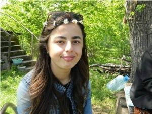 Beyin Kanaması Geçiren Genç Kız Hayatını Kaybetti