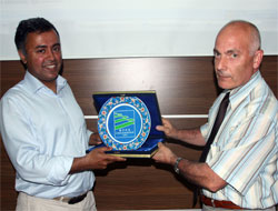 Pakistanlı Doktordan Rize'de Konferans