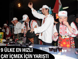 Rize'de Hızlı Çay İçme Yarışı