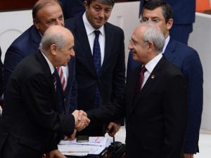 Meclis’te Kılıçdaroğlu-bahçeli Sohbeti