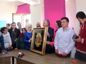 Cumhurbaşkanı Erdoğan’ın Eşi Emine Erdoğan, Trabzon’da Özel Eğitim İş Uygulama Merkezi’nin Açılışını Yaptı