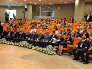 Mülteci Ve Göç Krizi İle Hukuki Çözüm Yolları Sempozyumu
