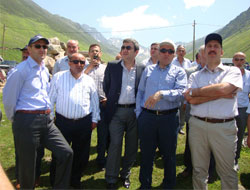 2270 Rakımda Meclis Toplantısı