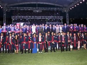 Karabük Üniversitesi’nde Mezuniyet Coşkusu