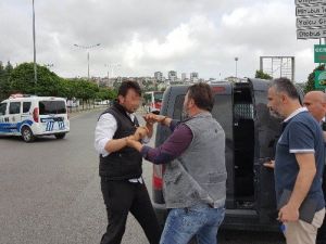 Otobüs Terminali Önündeki Yolcu Kavgasında Muhtar Silah Kullandı