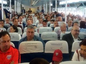 10 Bin Feette Şampiyonluğu Kutladılar