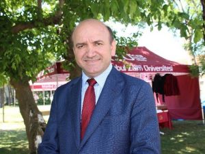 İzü’de ‘İslam Ekonomisi Ve Finans Çalıştayı’