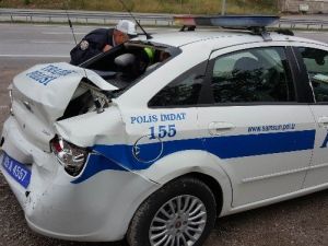 Polis Otosuna Tır Çarptı: 2 Polis Yaralı