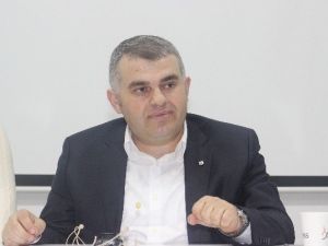 "İnşaata Gitmeden Mühendis Oluyorlar"