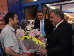 Devlet Bakanı Yazıcı Rize'de