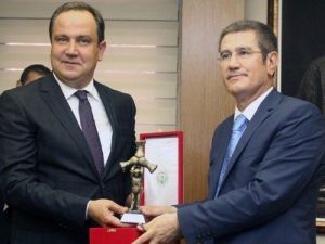 Aksu’dan Canikli’ye Kutlama