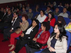 Sezeryanla Doğum Azalıyor