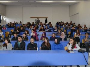 Bü’de Tarih Konferansı