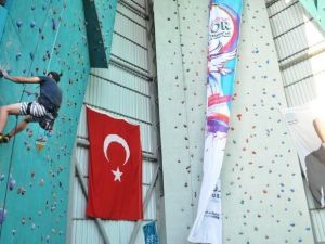 Ünisporfest Üniversitelileri Sporda Buluşturdu