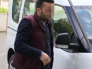 Otomobilde Silahla Yakalandı
